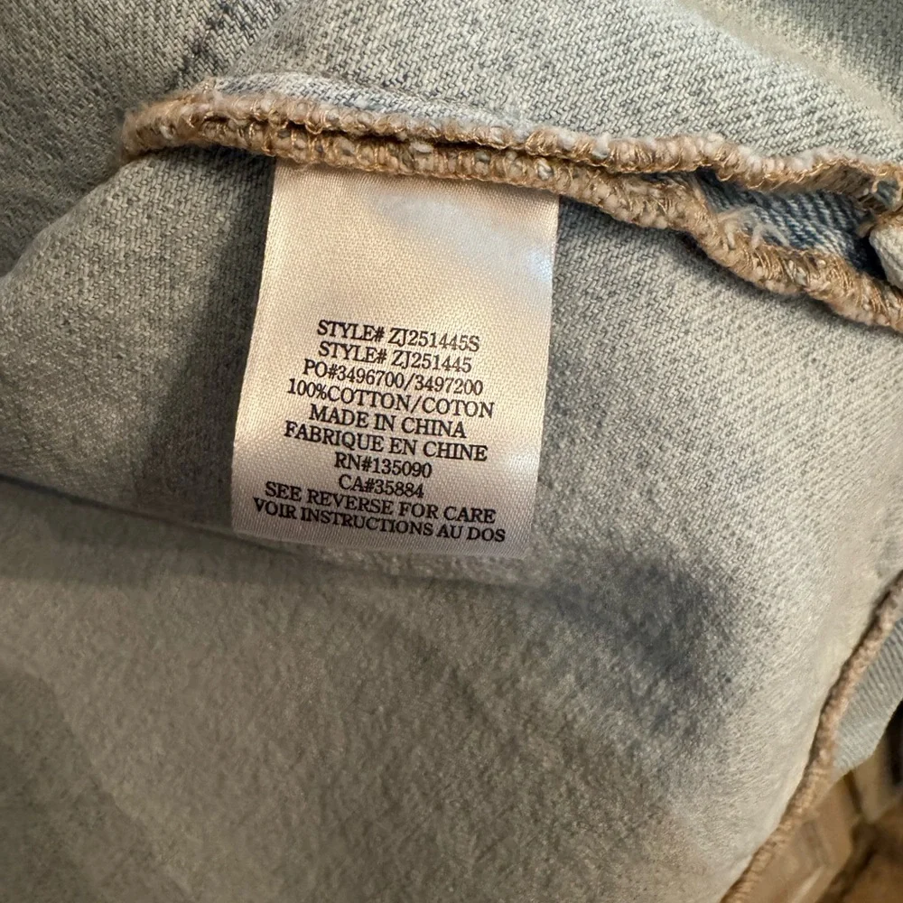 Z Supply On The Road Denim Jacket - Picture 7 of 8